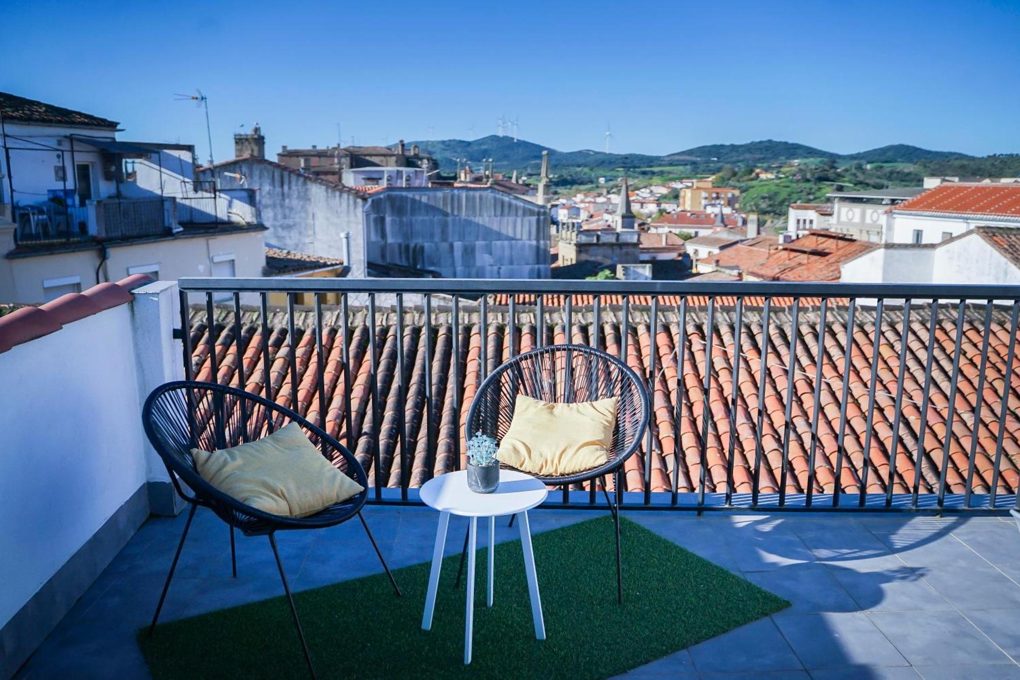 Apartamentos Suites Cariatide Plasencia Exterior photo